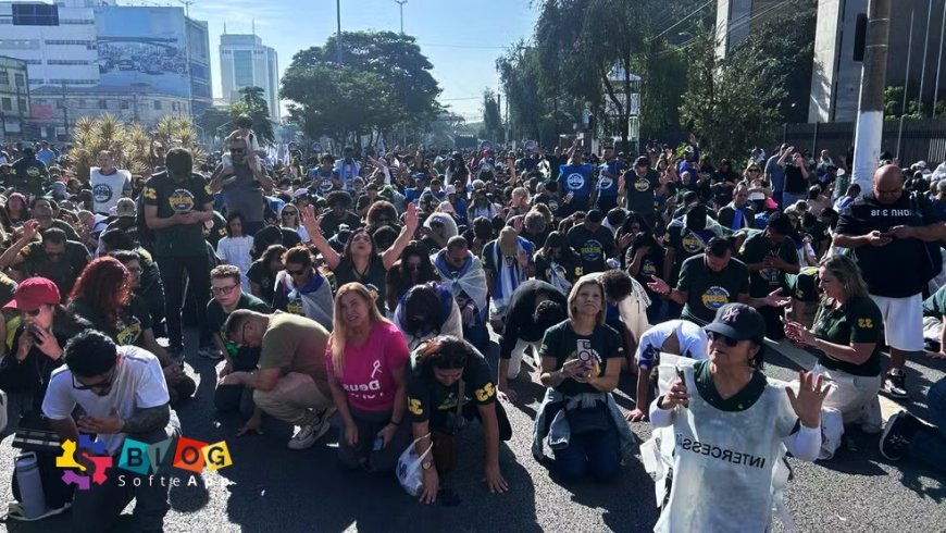 Marcha para Jesus reúne milhares de evangélicos nas ruas de SP neste feriado