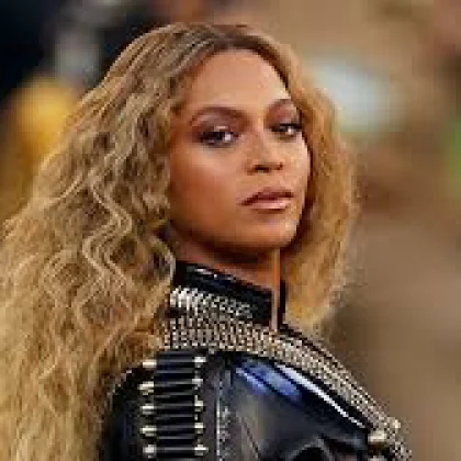 Música - ALIEN SUPERSTAR